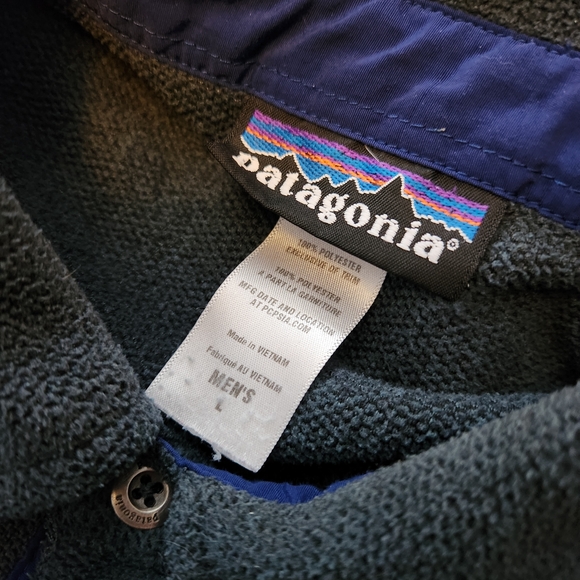 Patagonia Navy Blue Long Sleeve Fleece Shirt with Pocket 1/2 Button Mens Large - Picture 5 of 6